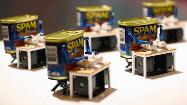 Spam robots in show that hints at future evolution