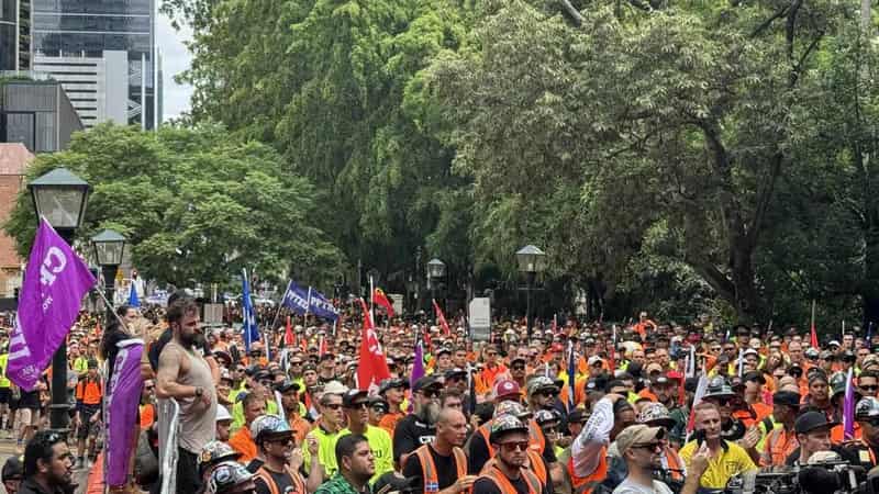 Workers protest, call for heat safeguards after death