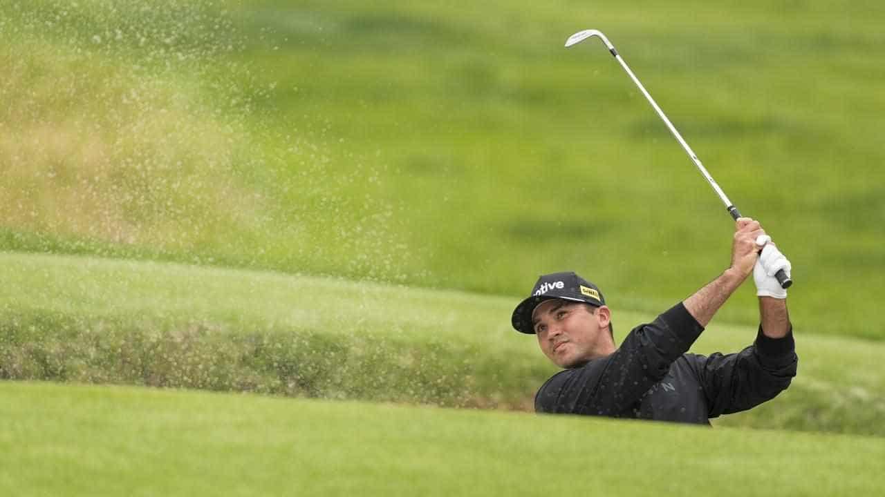 Day hangs in for a PGA Tour title shot at Riviera