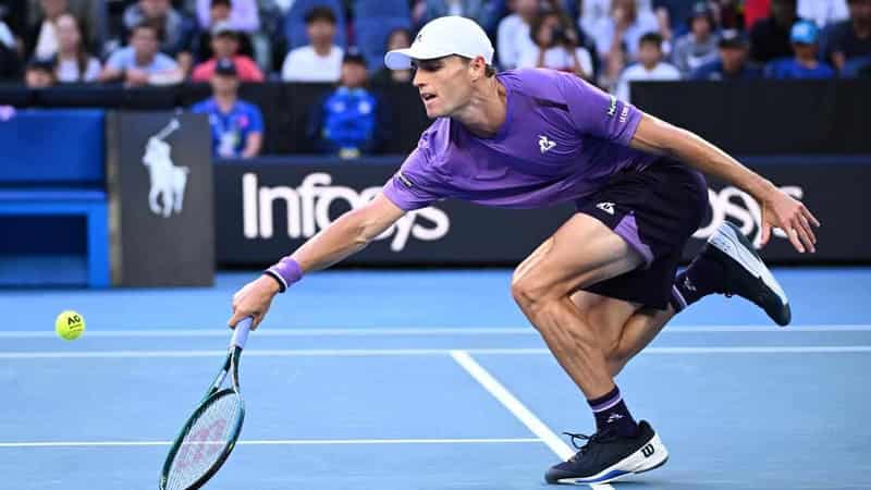 O'Connell KO's Struff as Murray wins first in seven