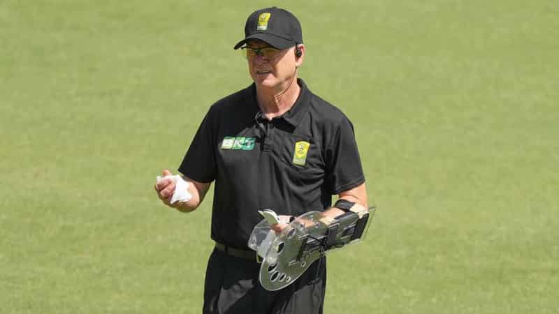 Australian cricket loses two of its star umpires