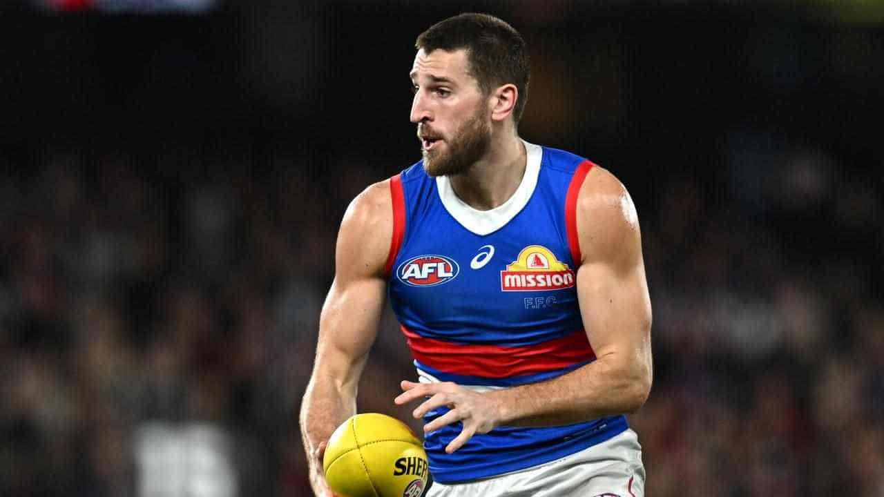 Sanders sizzles in Dogs' pre-season win over Hawthorn