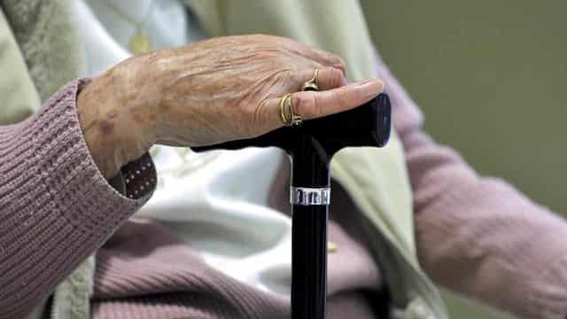 Call to mandate minimum training for aged care workers