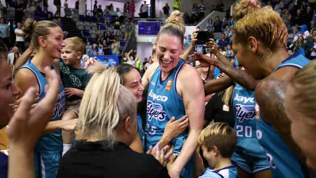 LJ powers Southside into WNBL grand-final series