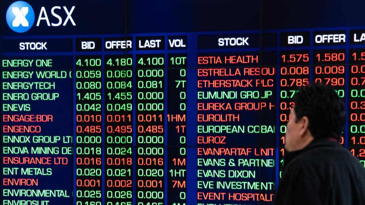 Australian shares rally to reach another all-time high