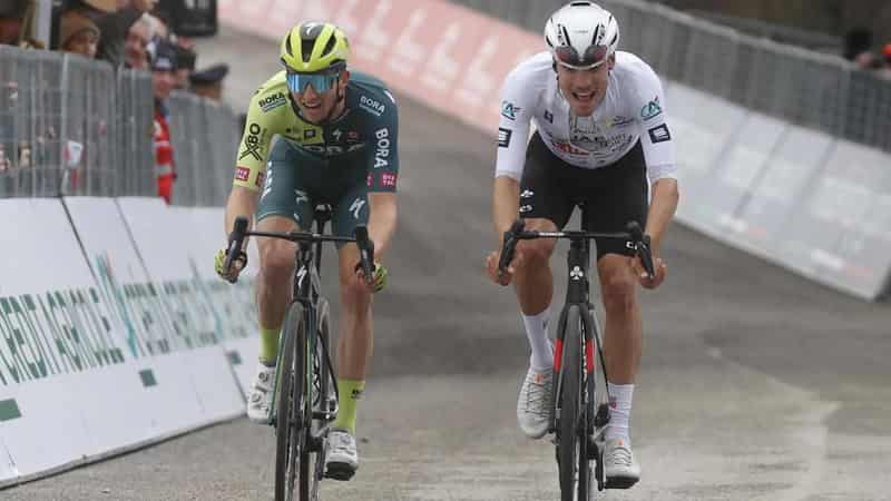 Hindley set for podium spot in Tirreno-Adriatico race