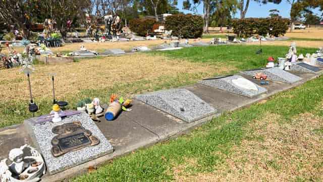 'Despicable' thieves loot memorial for dead children