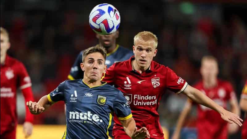 Mariners' Nisbet replaces Miller in Socceroos squad