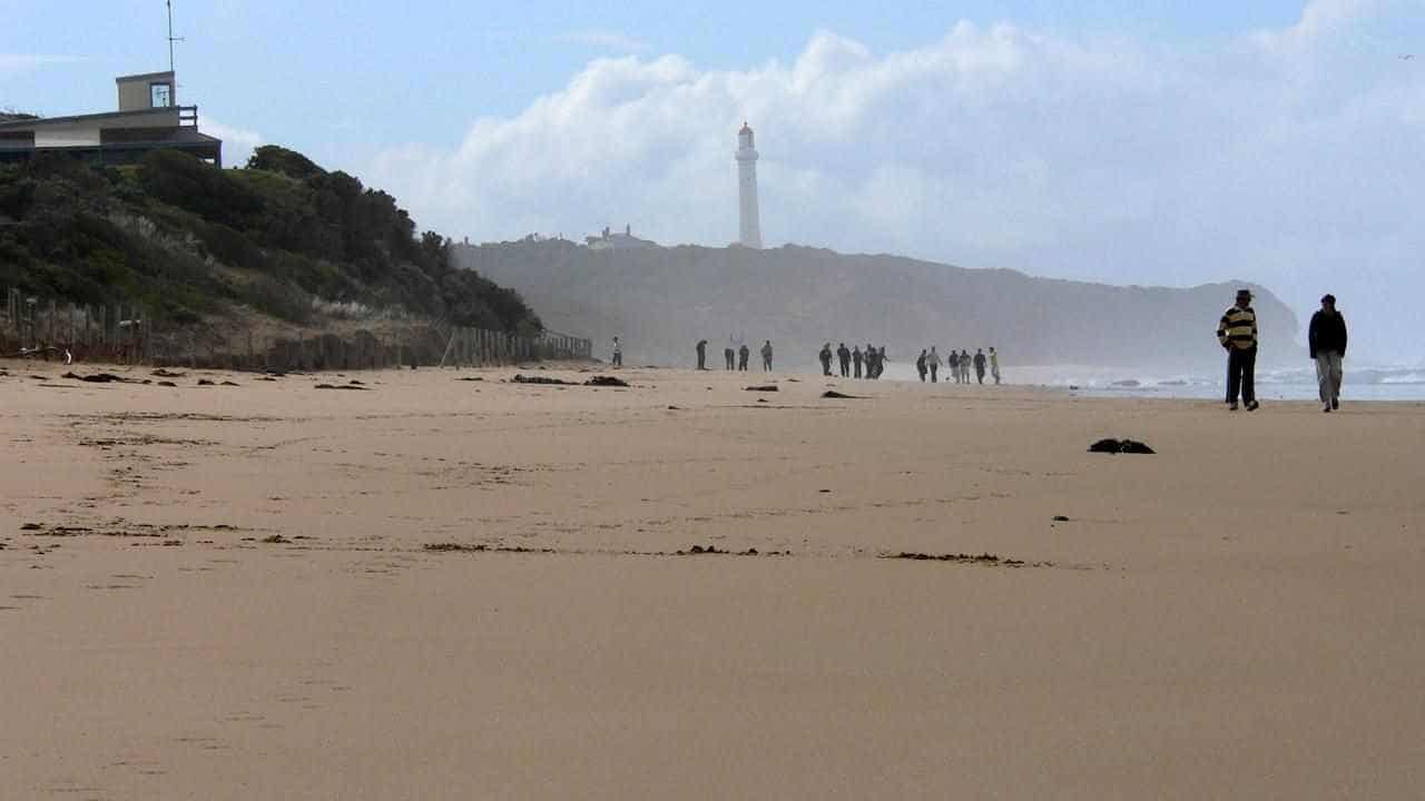 Two remain in hospital after Victorian beach tragedy