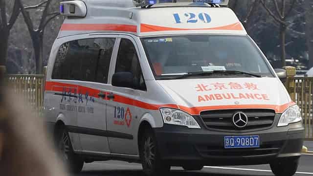 At least 14 dead in China passenger bus crash