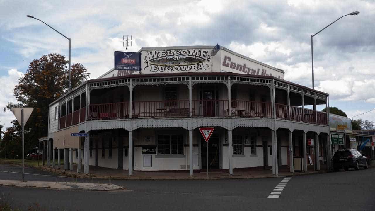 Flood recovery rolls on but there's a pub with no beer