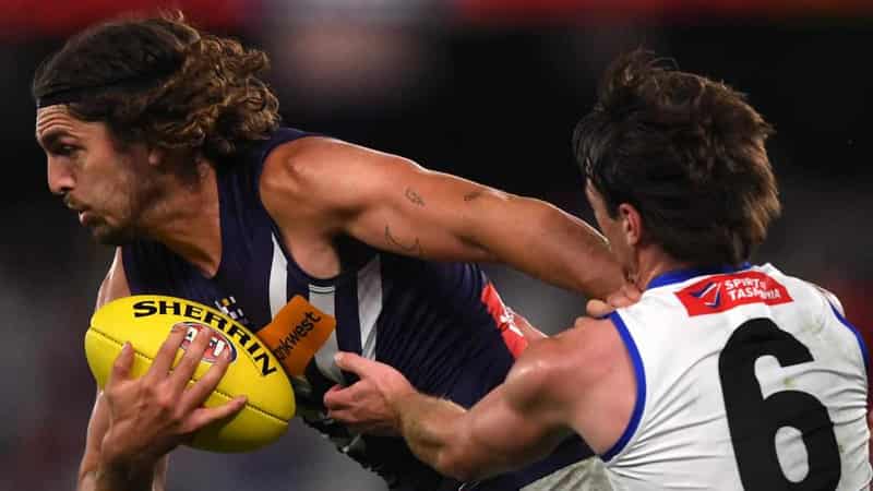 Freo fightback flattens Roos, extends winning start