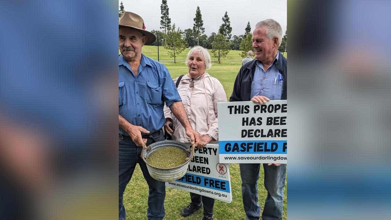 Farmers turn up the heat against coal seam gas mining