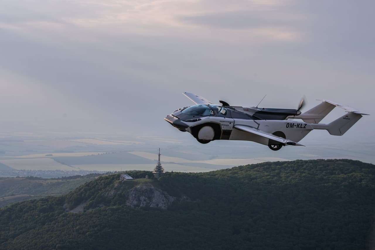 AirCar developer signs groundbreaking manufacturing deal