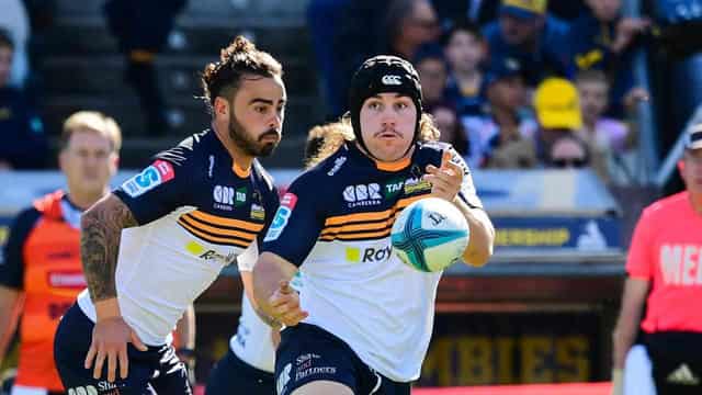 'Brumbies DNA': Larkham's call to match rampant Reds