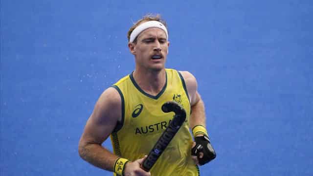 Kookaburras mark Zalewski's big night by crushing India