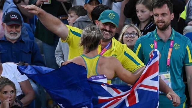 Burgess quits as WAIS pole vault coach