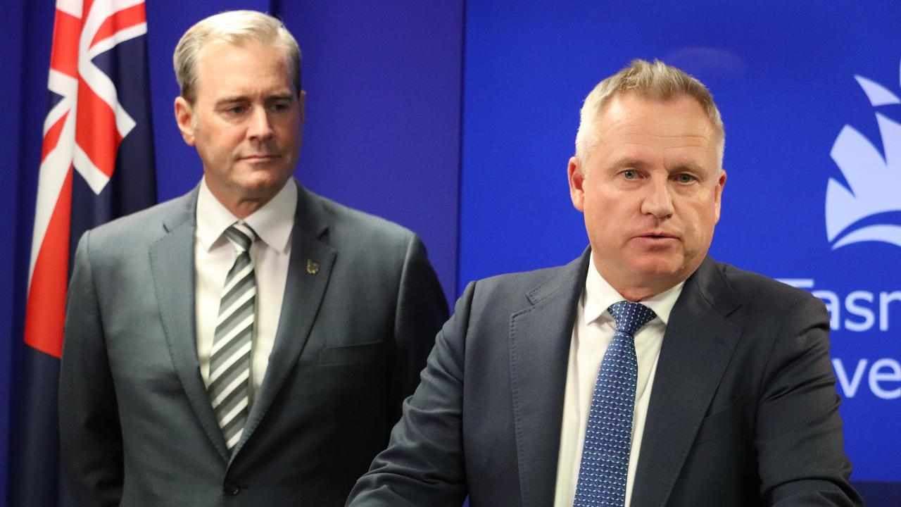 Lambie Network MPs formally back minority Liberals