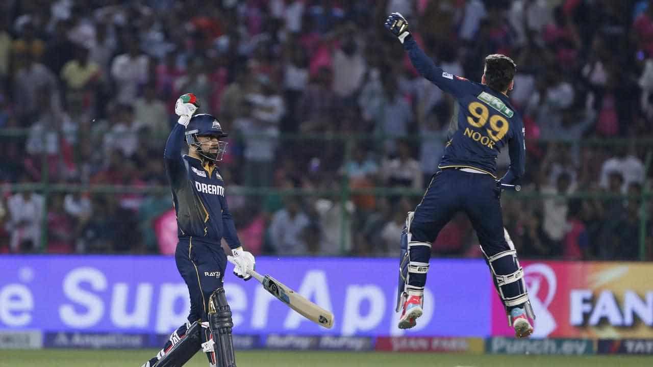 Wade struggles on return as Rashid shines in IPL