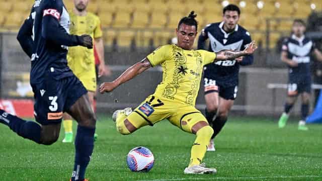 Surman wins it for Wellington at soaked Sky Stadium