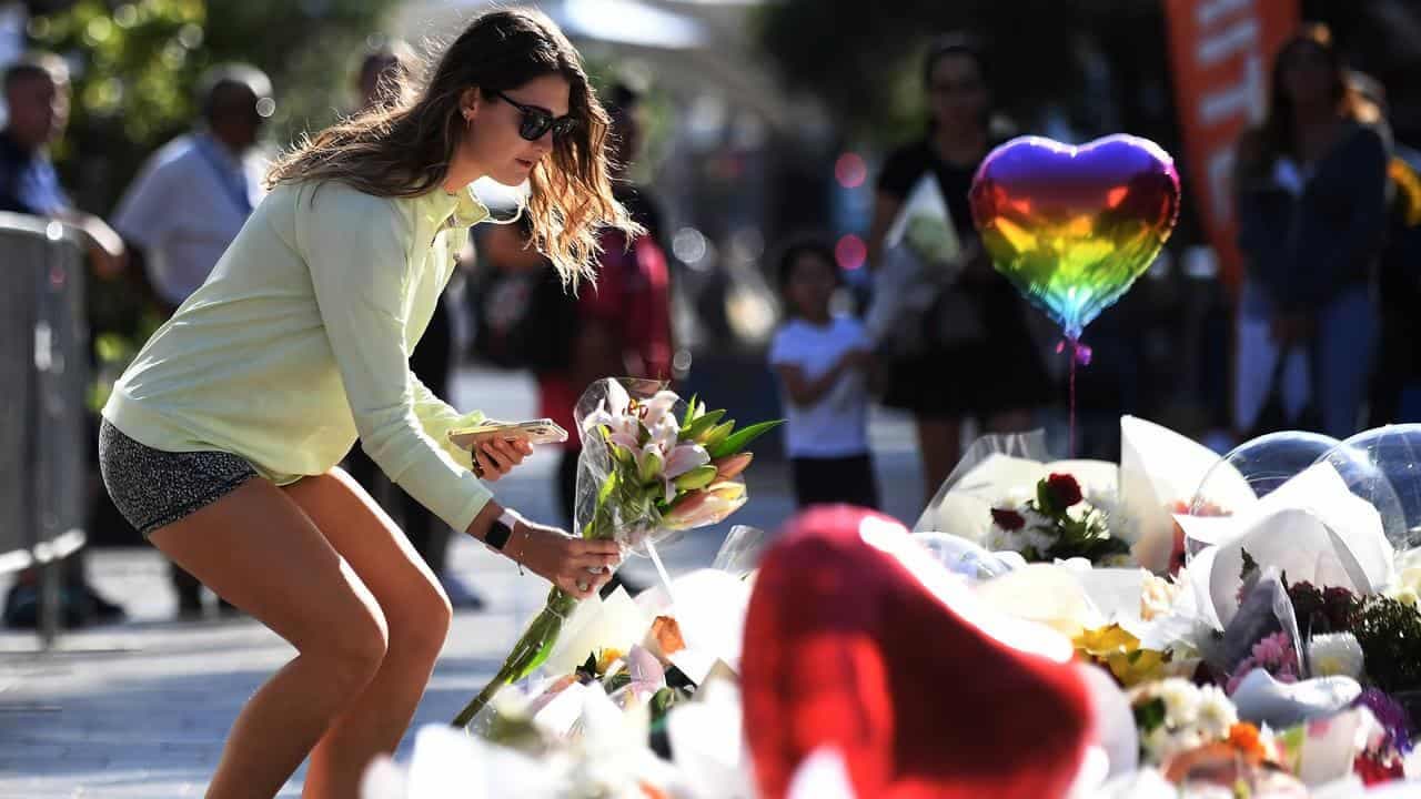 Candlelight vigil to honour Bondi stabbing victims