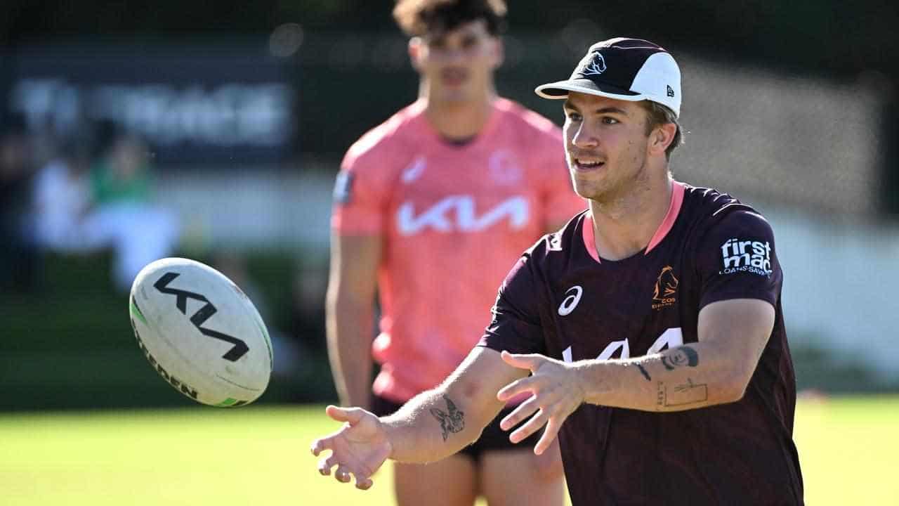 Walters urges Mozer to be patient, NRL chance will come