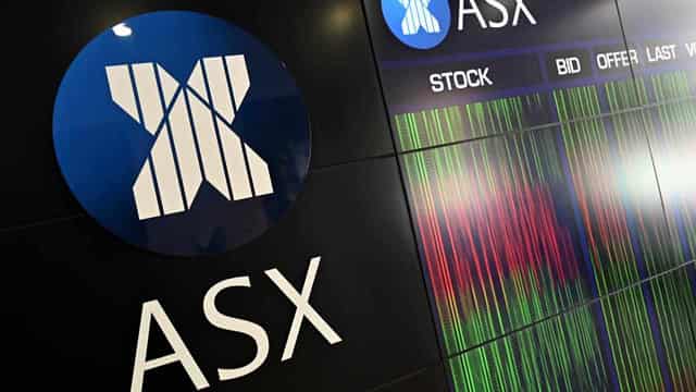 Australian shares tumble as RBA rate rise back on table