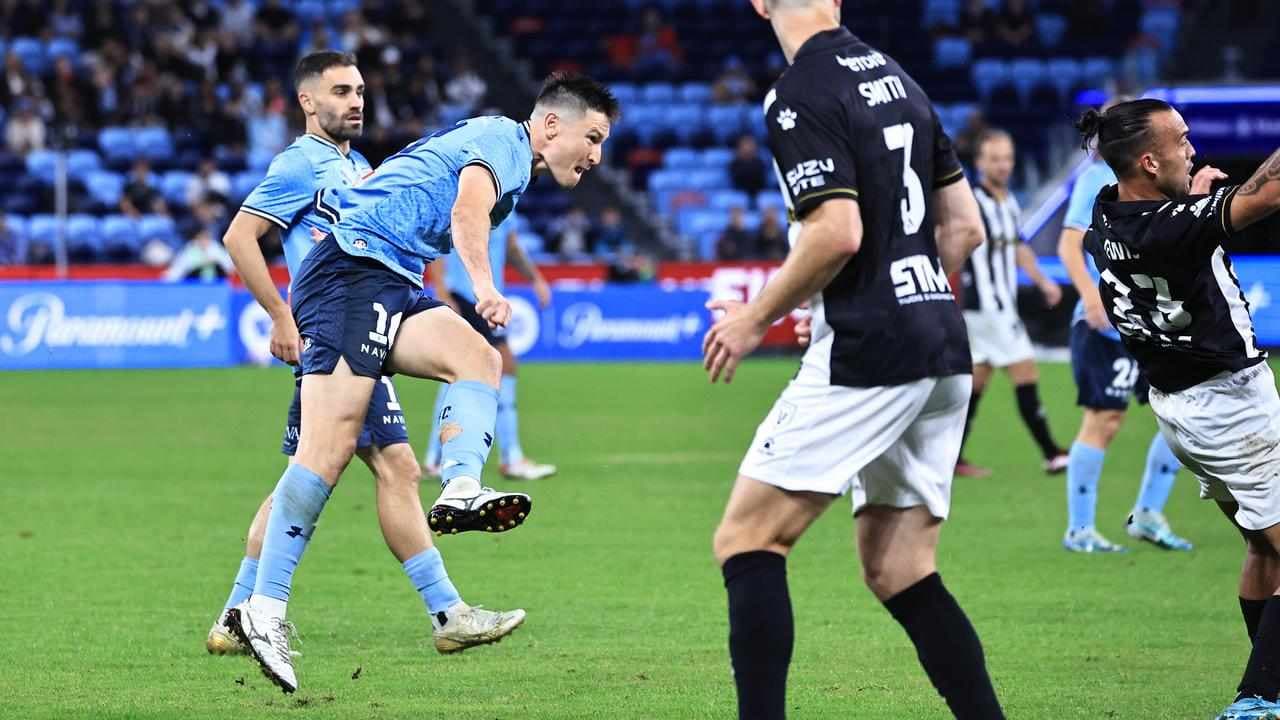 VAR drama as Sydney sink Macarthur in ALM finals