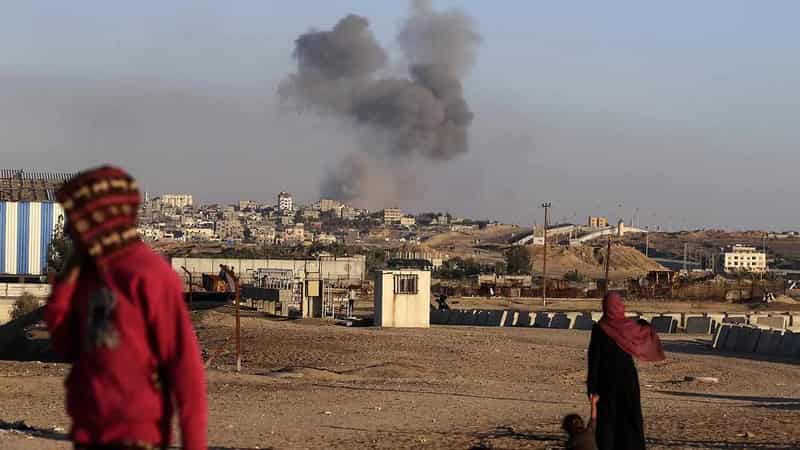 Battles rage around Rafah as US pauses bombs to Israel