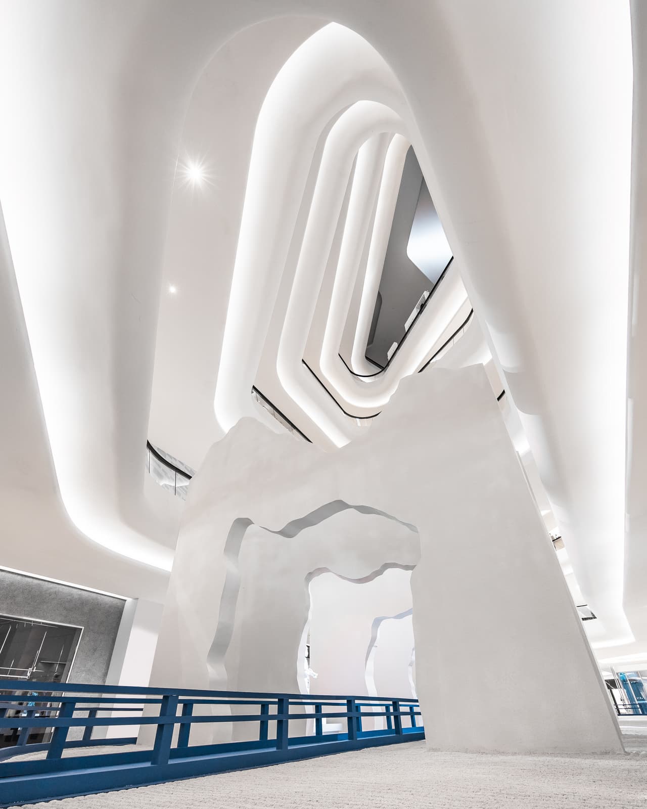 Central Embassy, celebrates its 10th anniversary with a world-class immersive presentation--the first of its kind in Thailand--by renowned artist Daniel Arsham