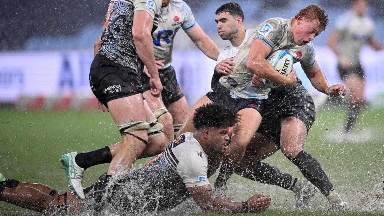 Brumbies pip Waratahs in Super Rugby mudlark thriller