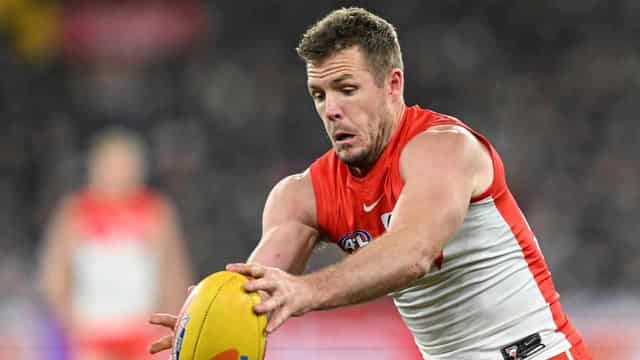 Teammate backs Parker as Swans overlook veteran again