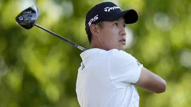 Morikawa mows down Schauffele on moving day at Valhalla