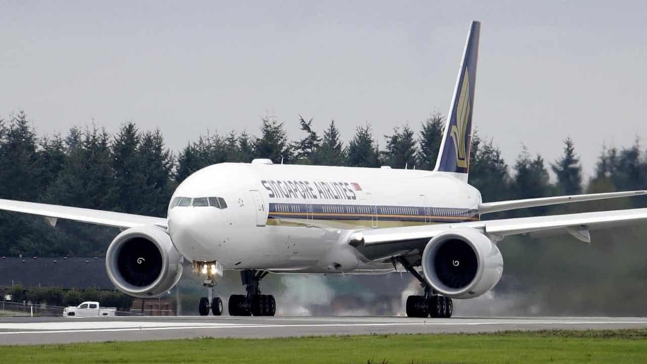 One dead as turbulence hits Singapore Airlines flight