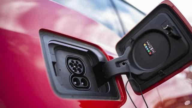 Auto industry prepares for a charge of electric fleets