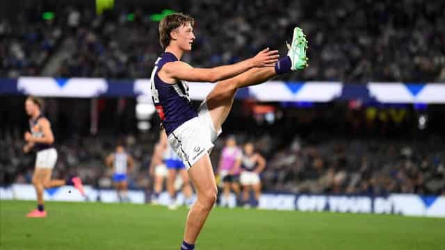 Dockers back Amiss to overcome goalkicking wobbles