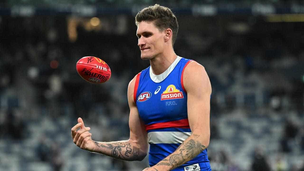 'Embarrassed' Lobb still in Bulldogs' plans: Beveridge