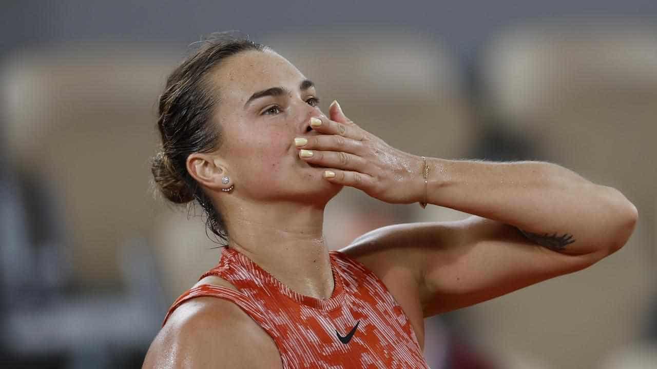 Indoor stars Sabalenka, Rybakina beat the rain in Paris