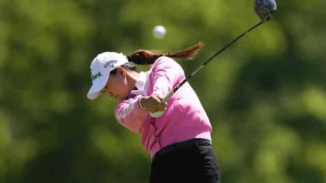 Minjee Lee keeps it steady for share of US Open lead