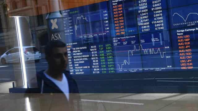 Financial sector leads Australian shares higher