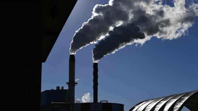 Amid climate war redux, expert urges Paris compliance