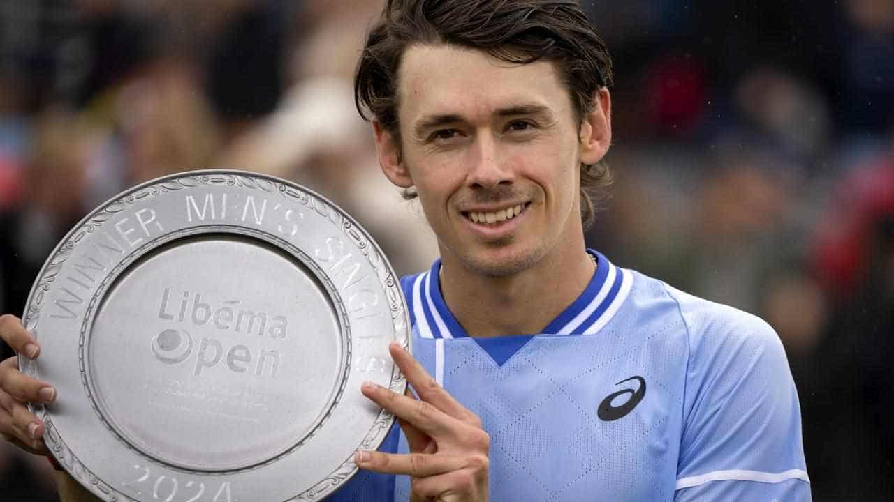 De Minaur in seventh heaven after Dutch triumph