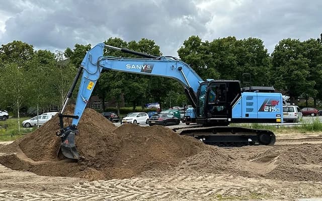 SANY's Electric Excavator SY215E Makes European Debut