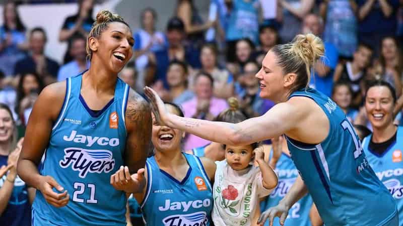 NBL to run WNBL after Basketball Australia sells