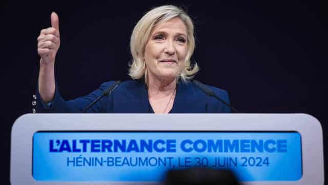 Historic win for far right in French first-round vote