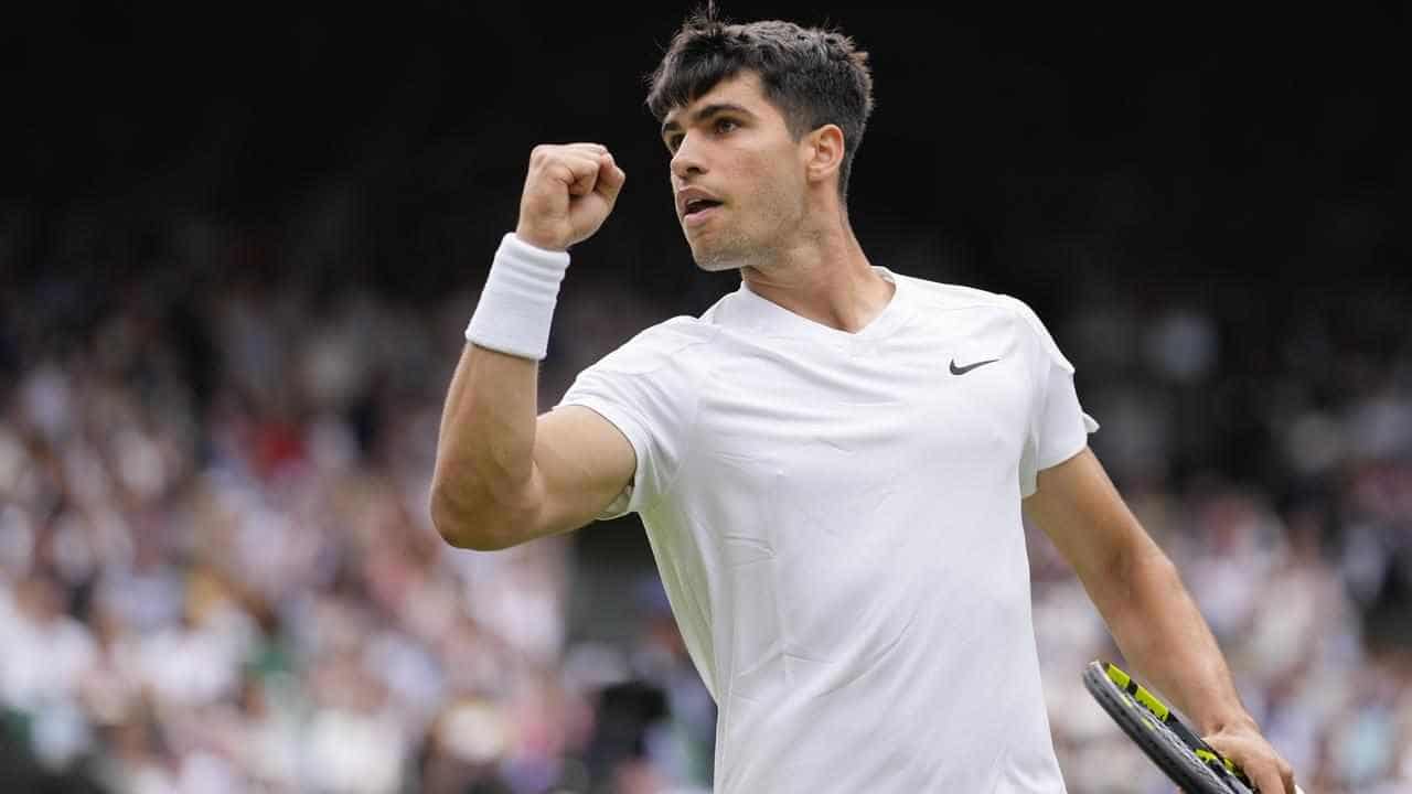 Alcaraz, Medvedev and Sinner advance at Wimbledon