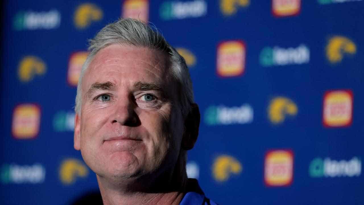 Simpson turns down offer for Eagles coaching farewell