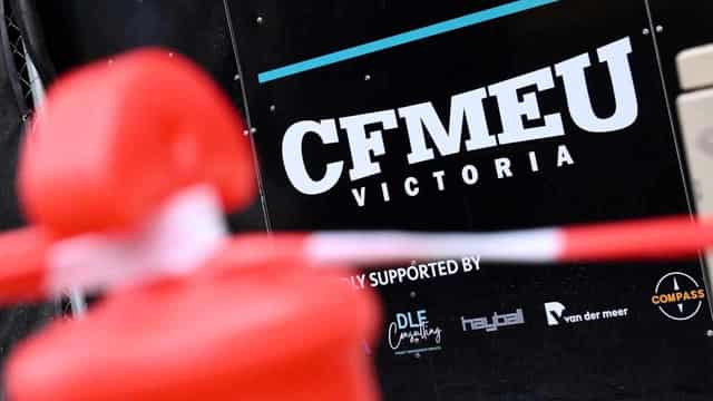 Labor urged to give CFMEU the cold shoulder on projects