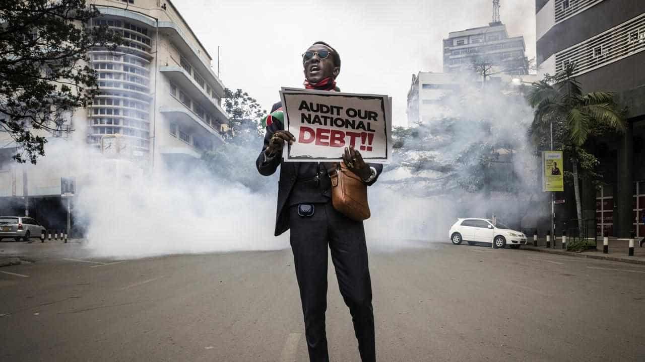 Kenyan police break up demos urging president to resign