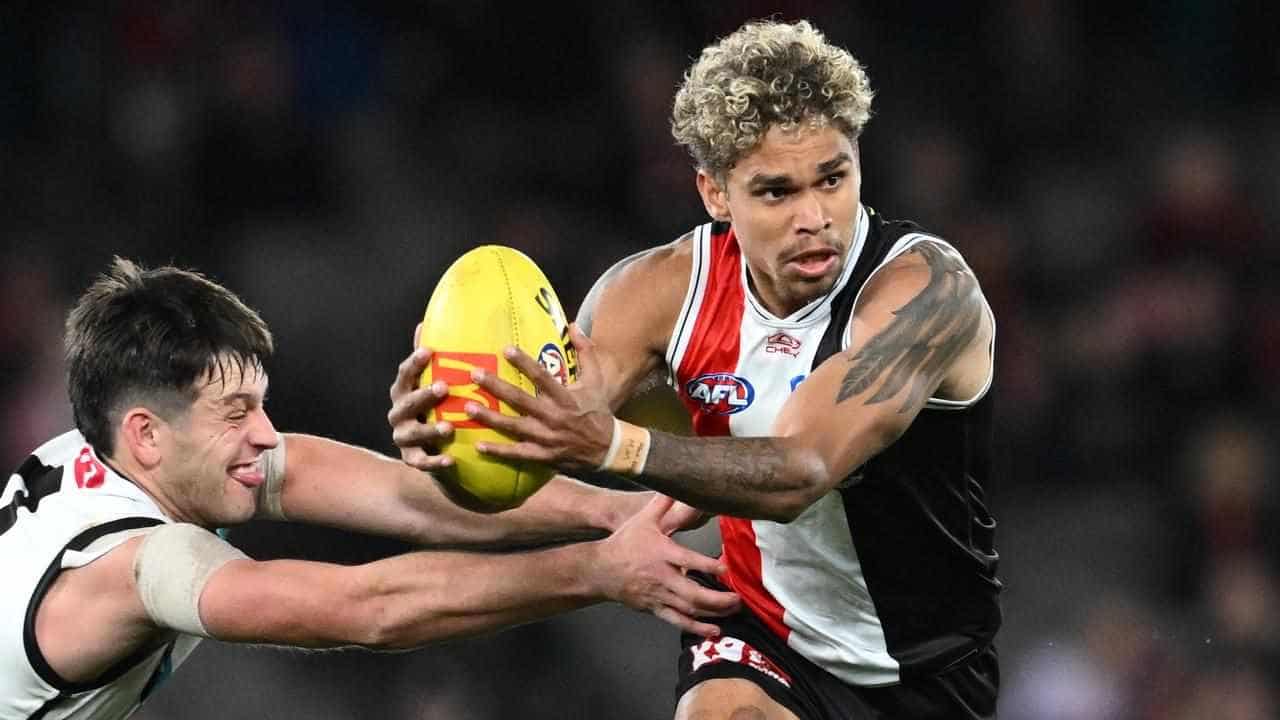 St Kilda's Liam Henry suffers season-ending knee injury